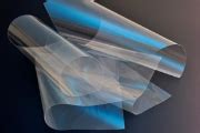 Cycloolefine Polymers:  Un Miracle de Flexibilité et de Transparence pour L'Optique de Haute Précision !